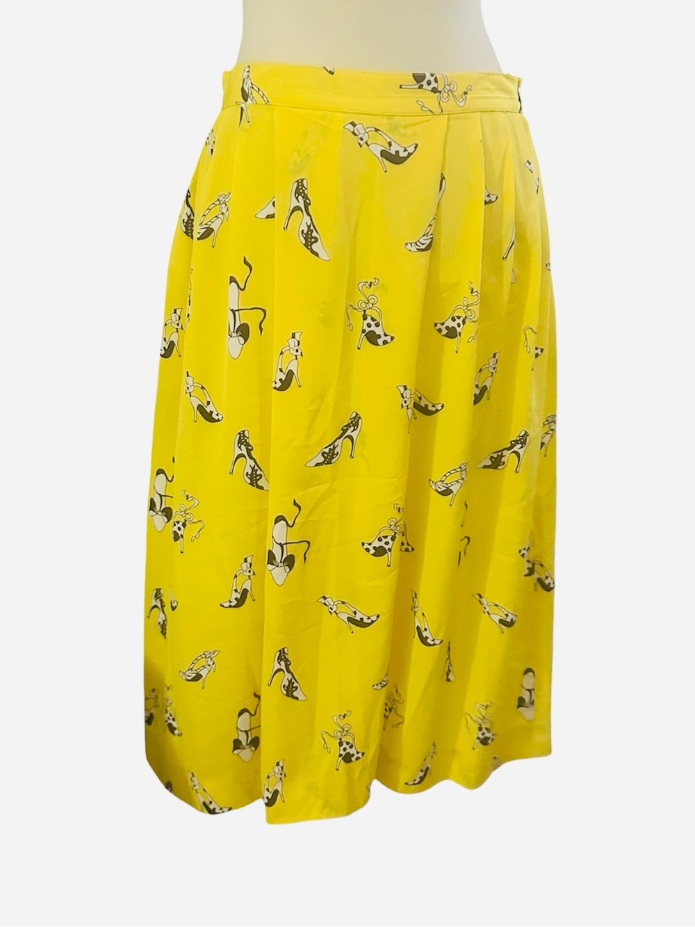 Albert Nipon Yellow Printed Midi Skirt with Shoe Motif
